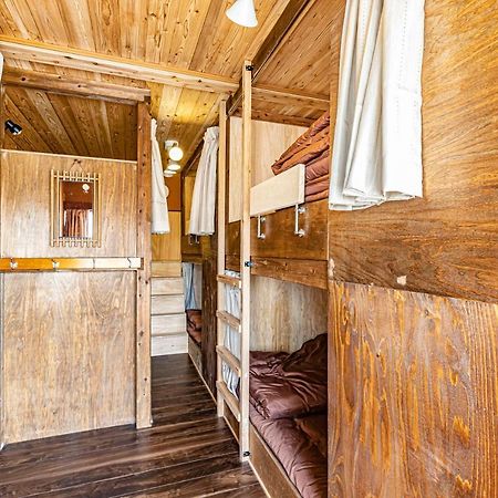 47Hostel Уадомари Екстериор снимка