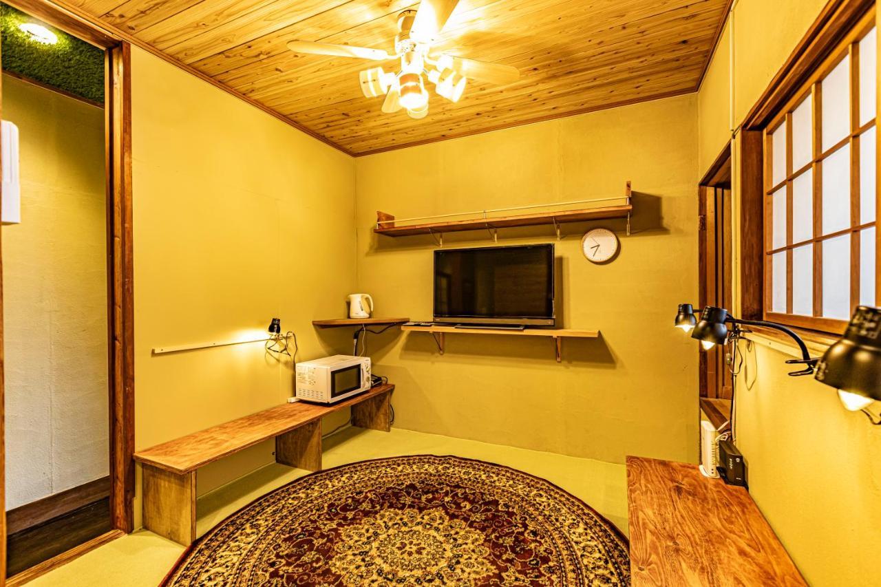 47Hostel Уадомари Екстериор снимка