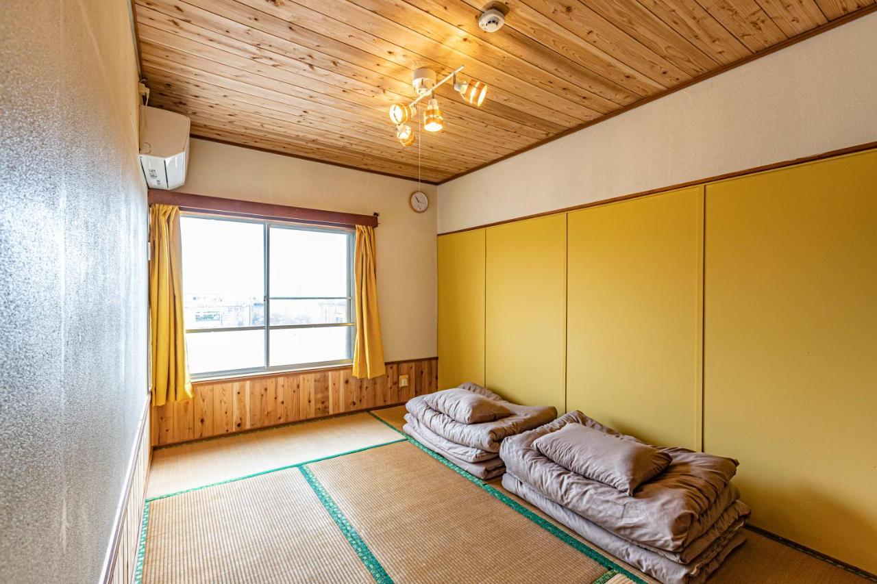 47Hostel Уадомари Екстериор снимка