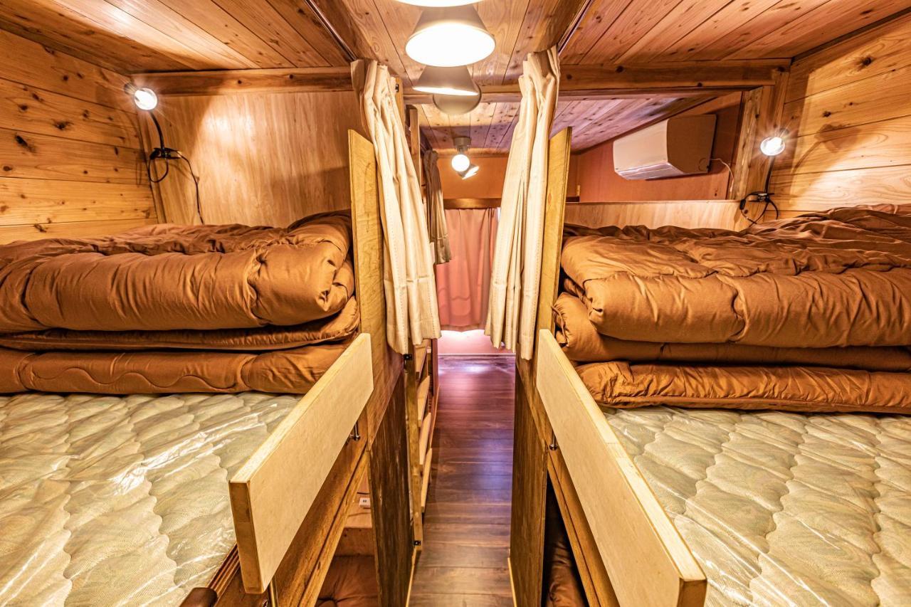 47Hostel Уадомари Екстериор снимка
