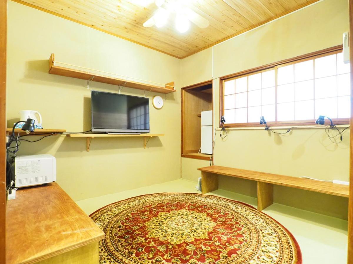 47Hostel Уадомари Екстериор снимка